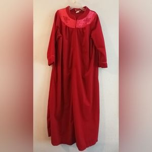 American Vintage Moodsetter Red Floral Embroidered 3/4 Zip Women's Robe Size 42